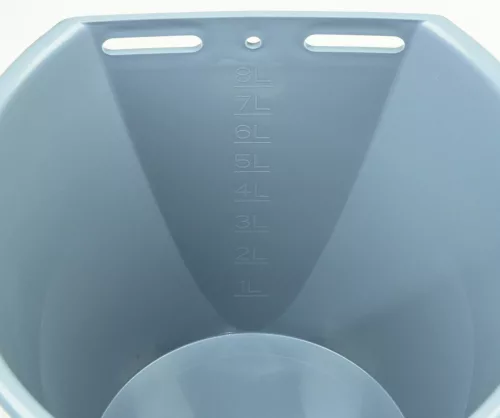 Napájacie vedro Canexpol pre teľatá - 8 l