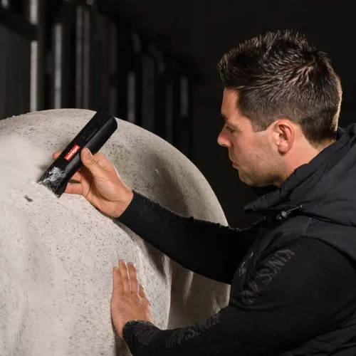 Strojček na strihanie koní Heiniger Saphir Horse s holiacou hlavicou #10WF – s 2 batériami